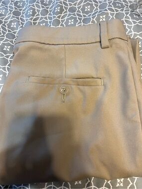 Haggar Men's Khaki casual Dress Pants - Size 32x32 straight leg